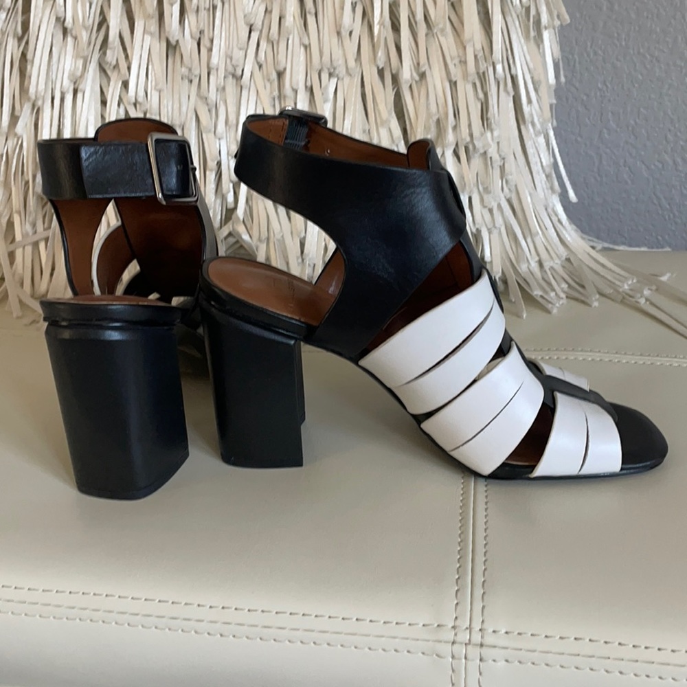 Halston dress sandals